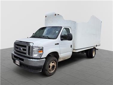 2022 Ford E-450 Cutaway  
