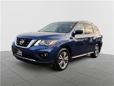 2017 Nissan Pathfinder  SL