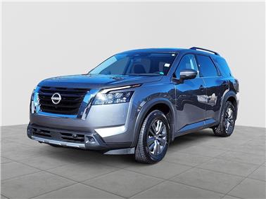 2023 Nissan Pathfinder  SV