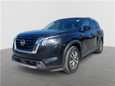 2023 Nissan Pathfinder  SL