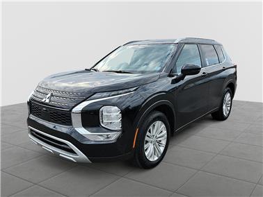 2024 Mitsubishi Outlander  SE