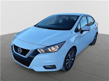 2022 Nissan Versa  SV