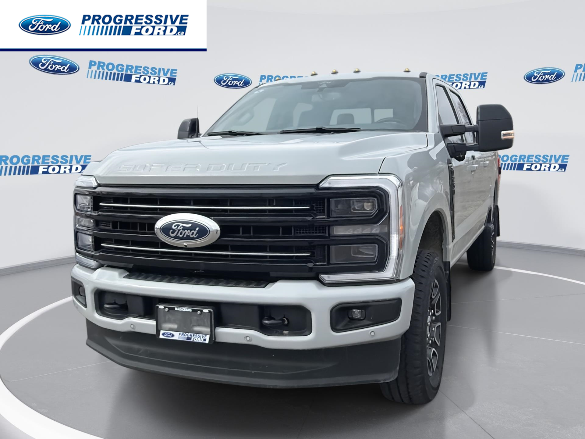 2025 Ford F-250 Super Duty Platinum Crew Cab 4WD