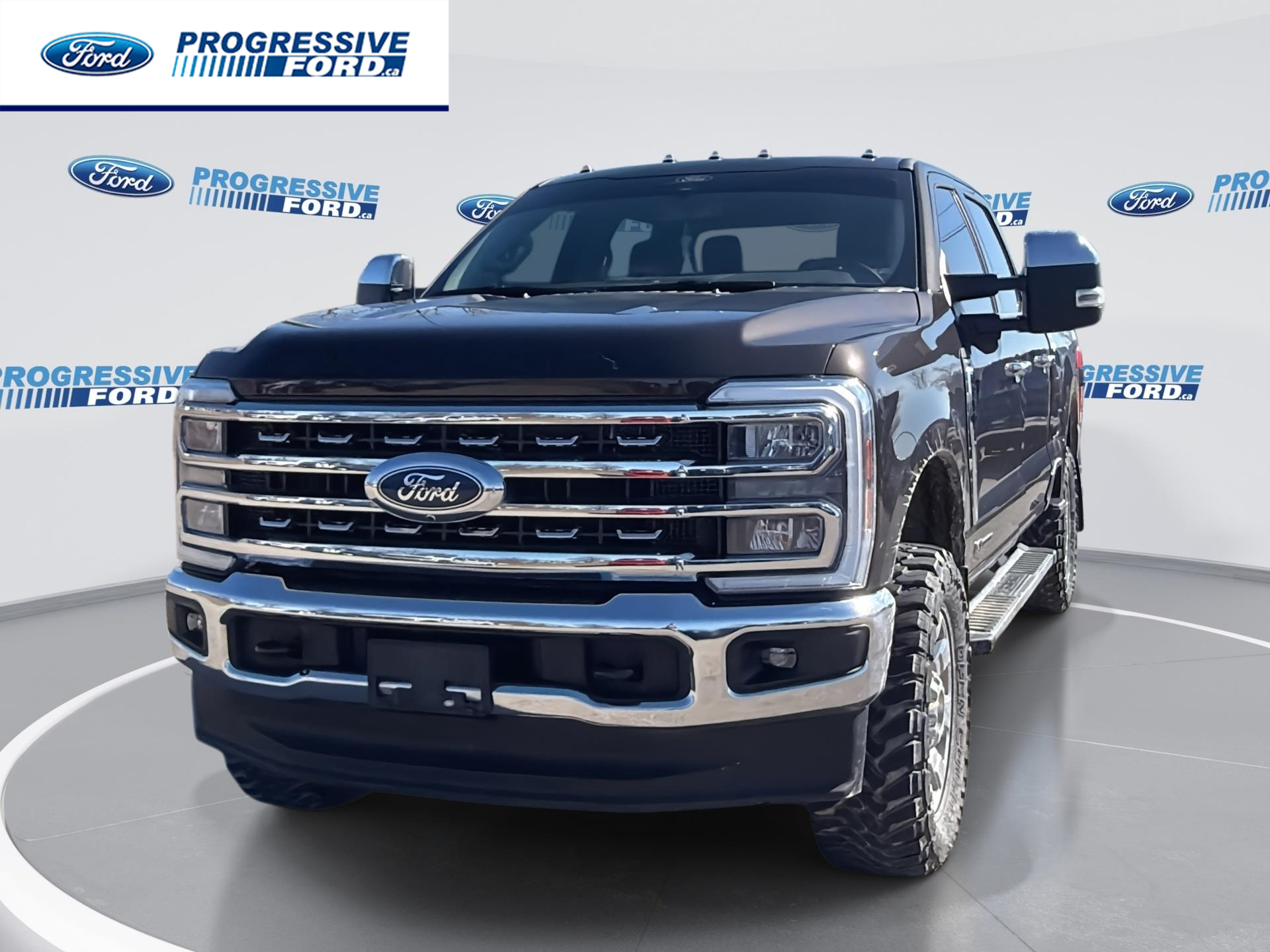 2025 Ford F-250 Super Duty Lariat Crew Cab 4WD