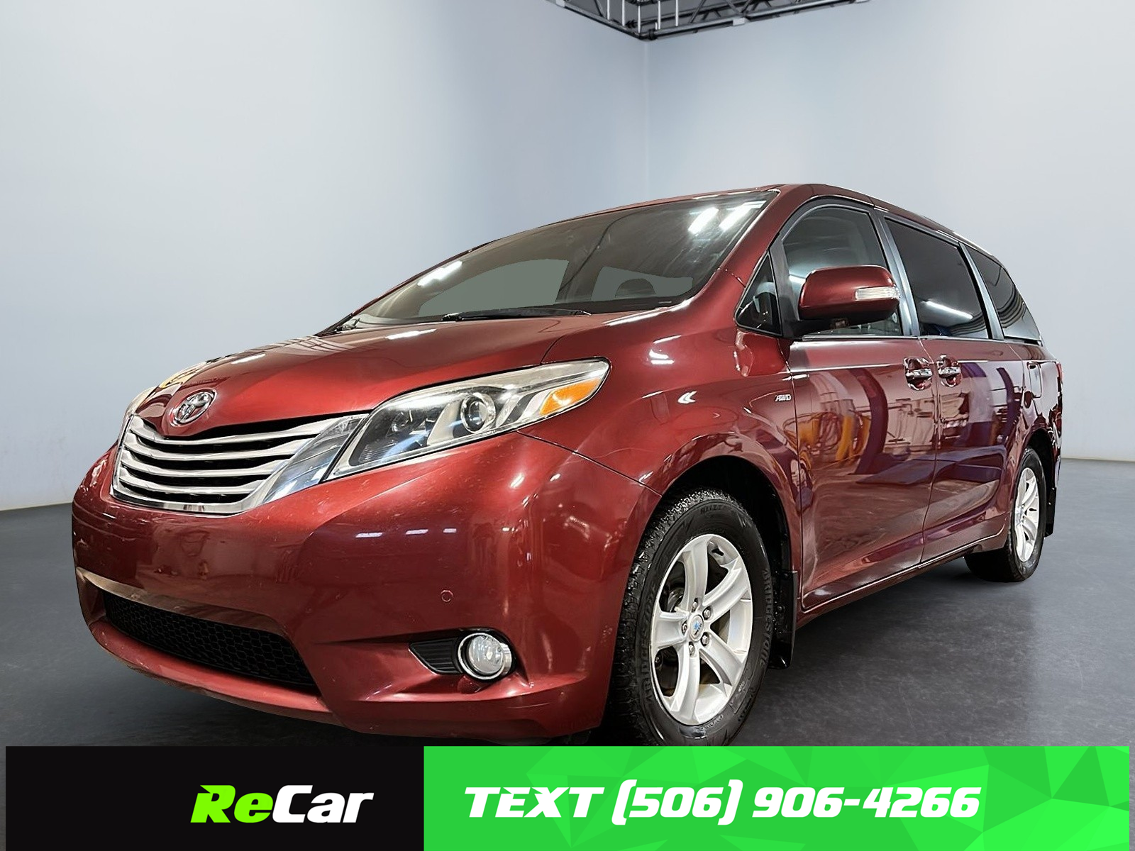 2017 Toyota Sienna  XLE 7 Passenger