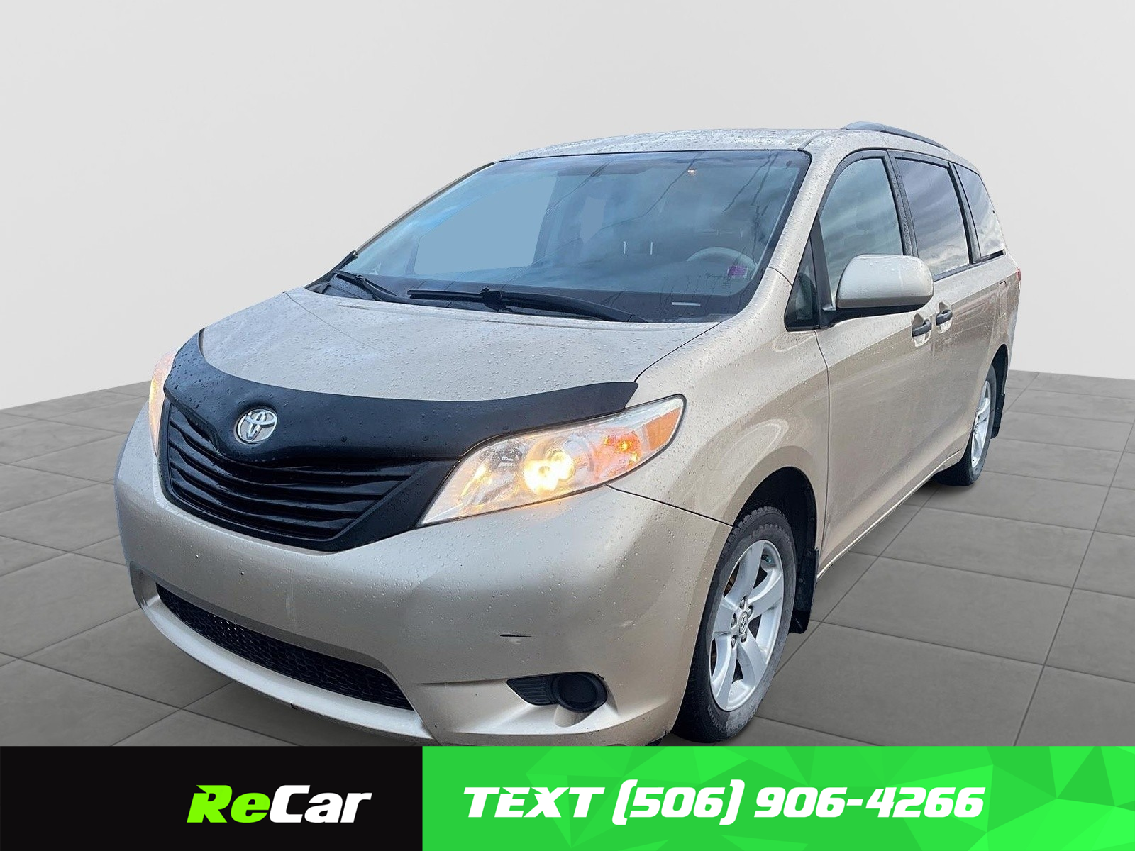 2012 Toyota Sienna  V6 7 Passenger