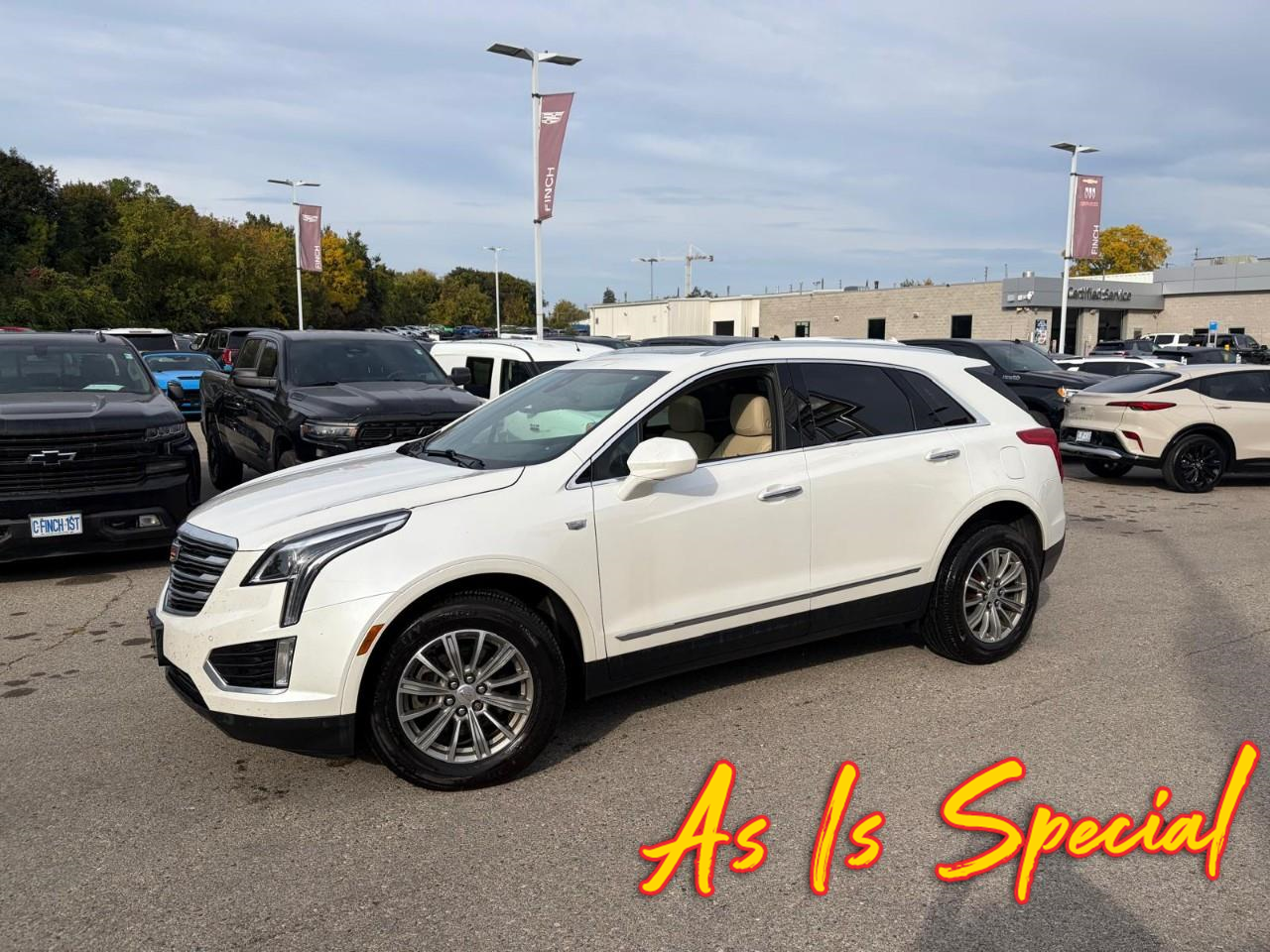 used 2018 Cadillac XT5 car, priced at $17,500