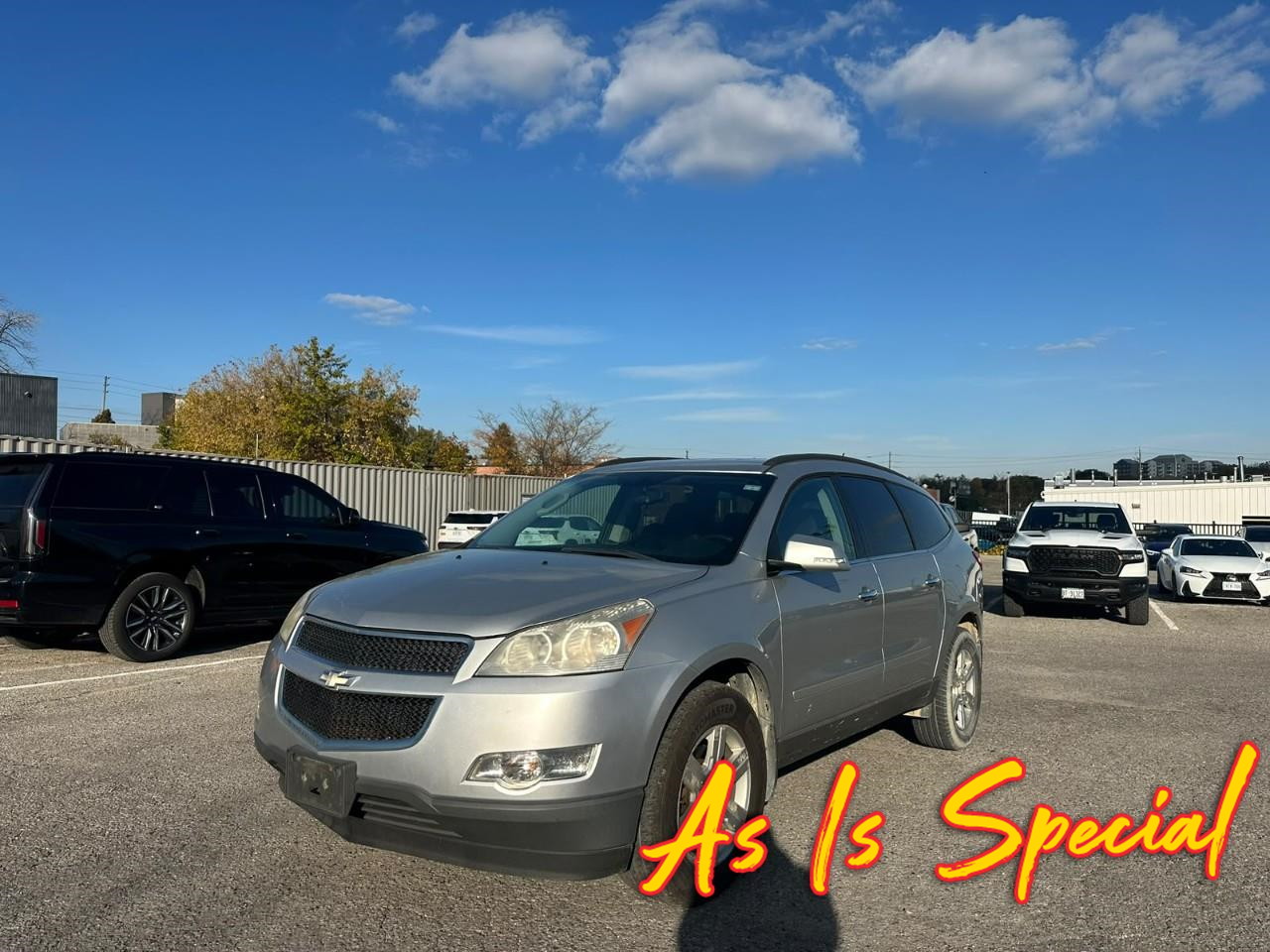 used 2010 Chevrolet Traverse car, priced at $3,000