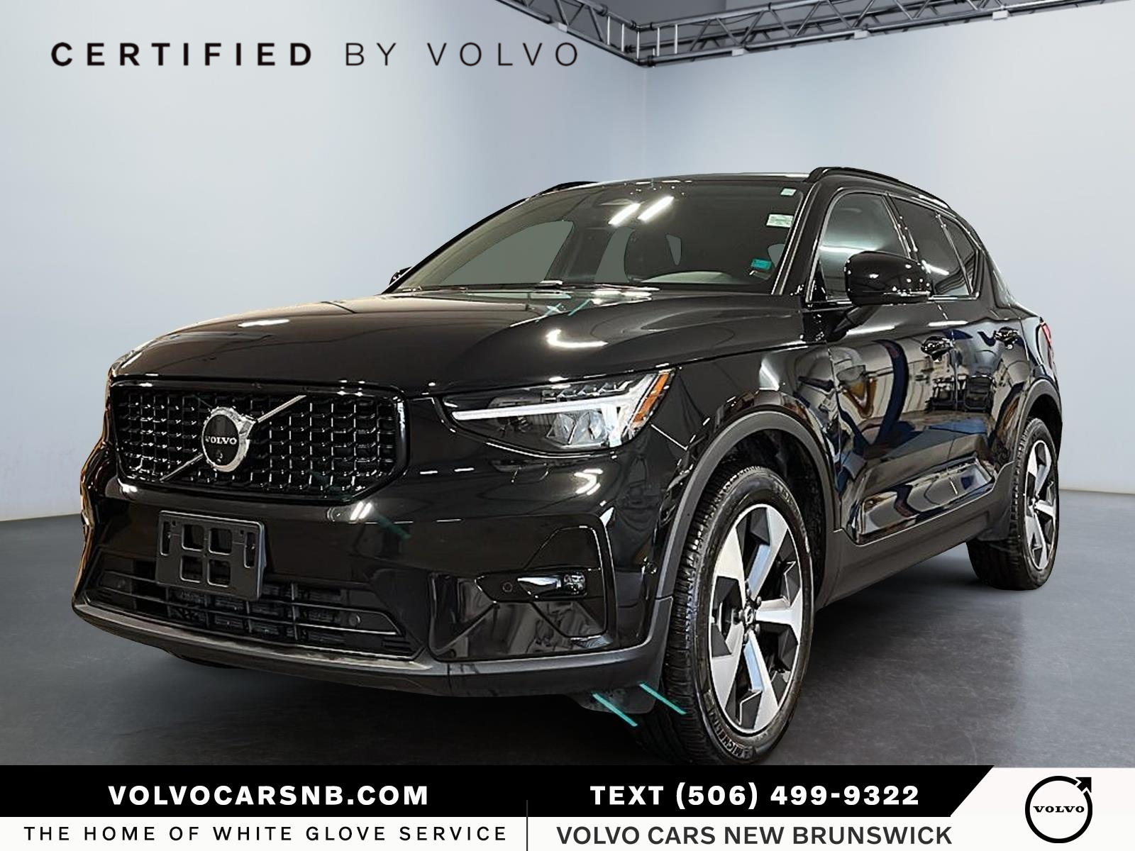 2025 Volvo XC40  B5 Plus Dark Theme