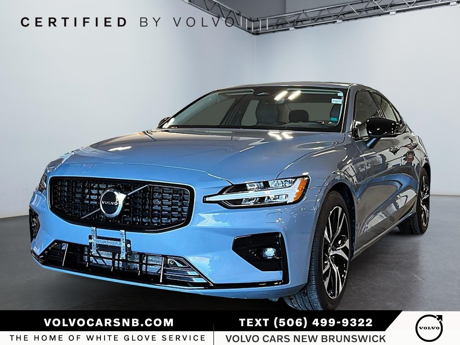 2024 Volvo S60  B5 Core Dark Theme