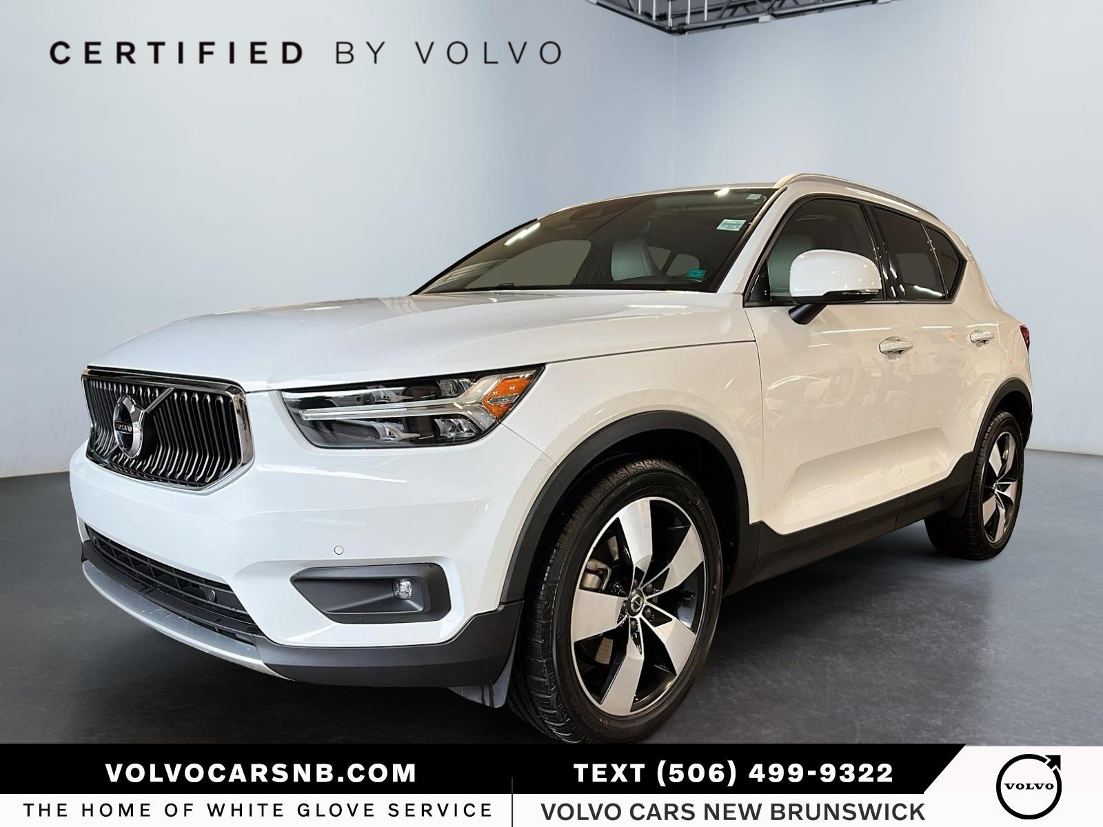 2021 Volvo XC40  T5 Momentum