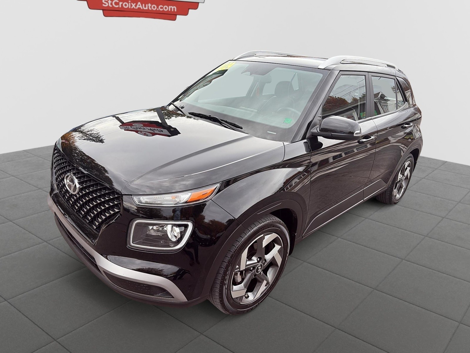 2024 Hyundai Venue  Ultimate w/Black Interior (IVT)