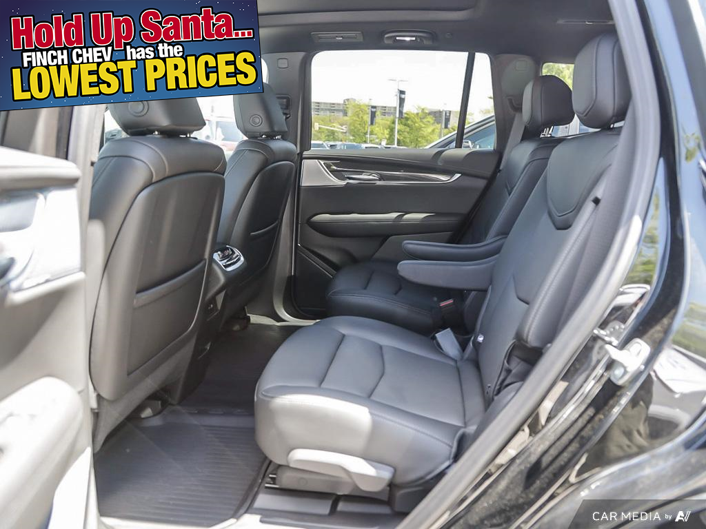 used 2024 Cadillac XT6 car, priced at $54,900