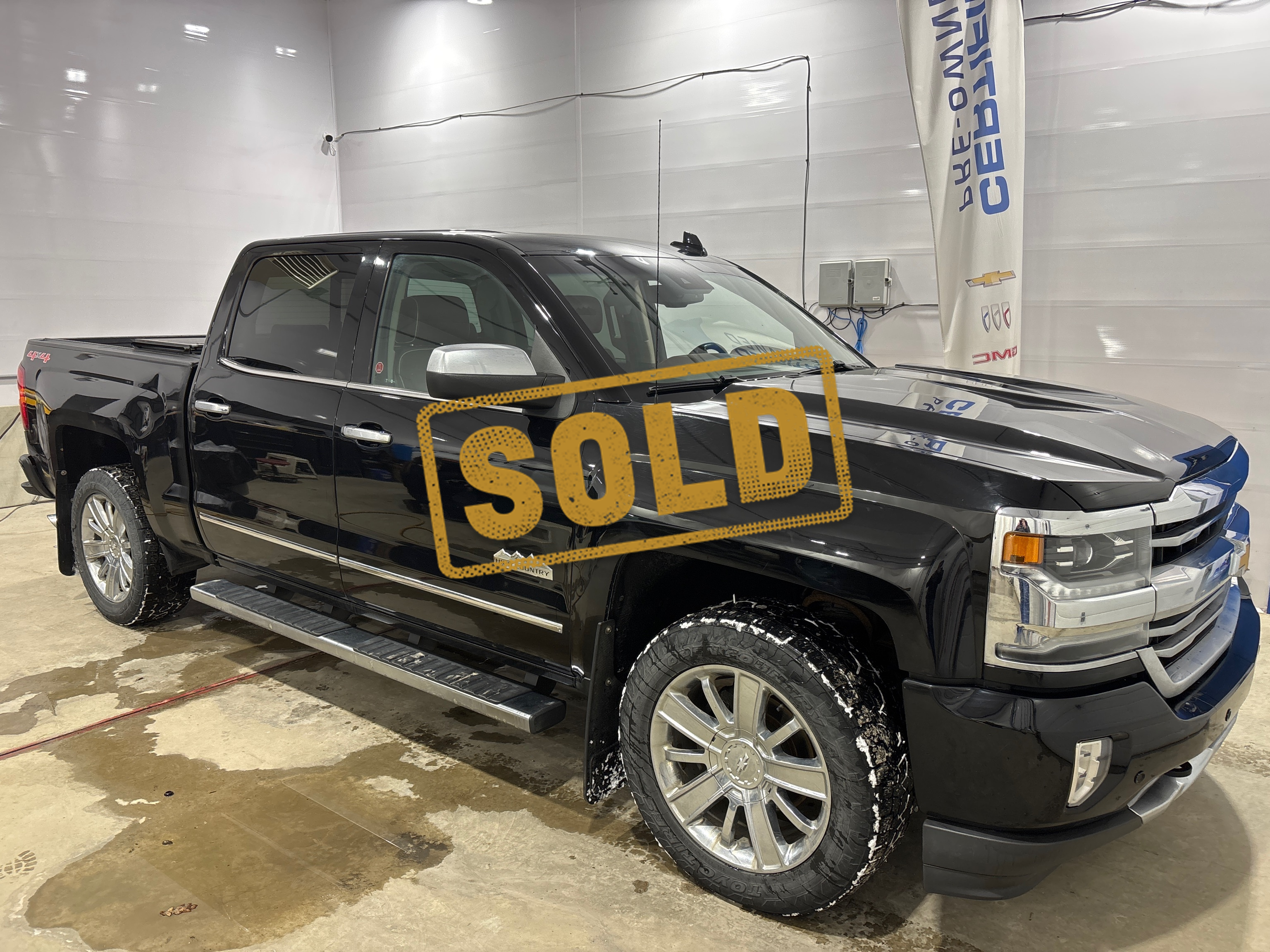 2016 Chevrolet Silverado 1500 High Country Crew Cab 4WD