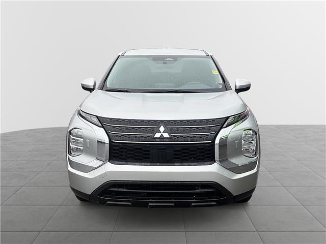 2023 Mitsubishi Outlander ES