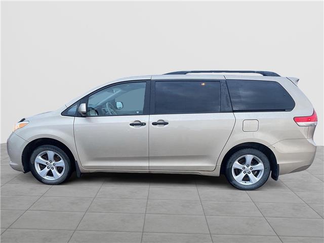 2012 Toyota Sienna V6 7 Passenger