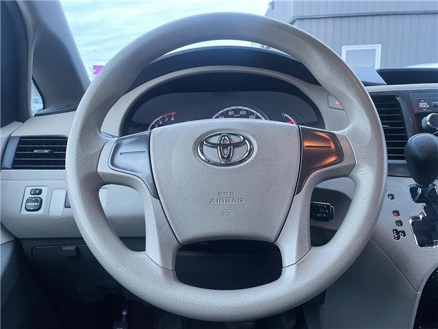 2012 Toyota Sienna V6 7 Passenger