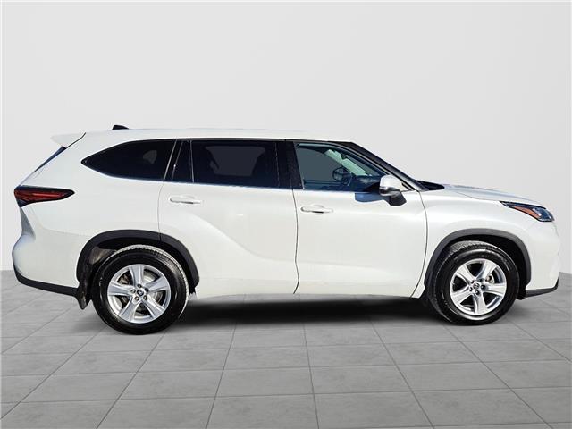 2022 Toyota Highlander LE