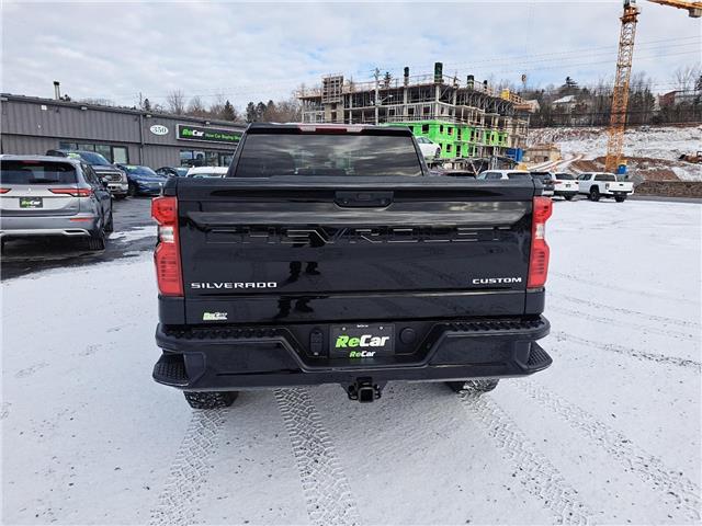 2022 Chevrolet Silverado 1500 Custom Trail Boss