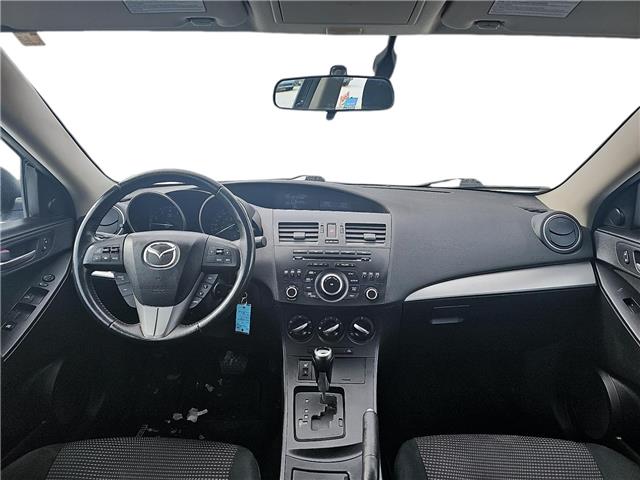 2013 Mazda 3 GS-SKY