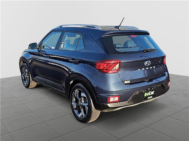 2024 Hyundai Venue Ultimate w/Black Interior (IVT)