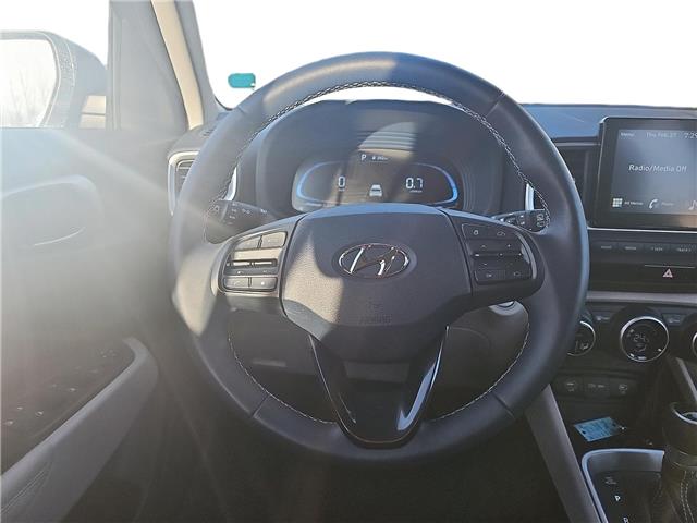 2024 Hyundai Venue Ultimate w/Black Interior (IVT)