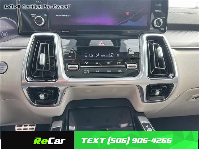 2022 Kia Sorento Plug-In Hybrid SX w/Grey Interior