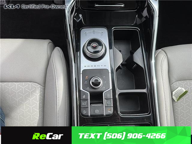 2022 Kia Sorento Plug-In Hybrid SX w/Grey Interior