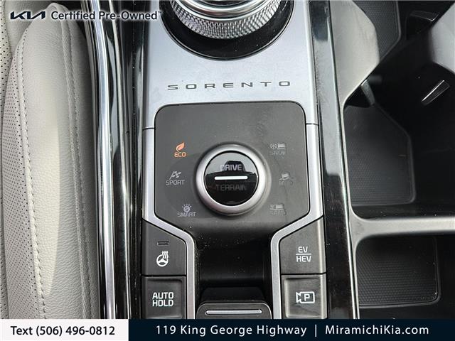 2022 Kia Sorento Plug-In Hybrid SX w/Grey Interior