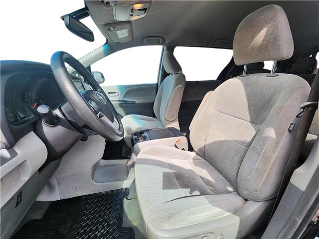 2017 Toyota Sienna LE 7 Passenger