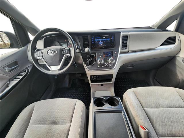 2017 Toyota Sienna LE 7 Passenger
