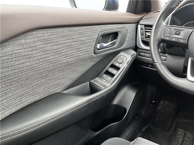 2023 Nissan Rogue SV Moonroof