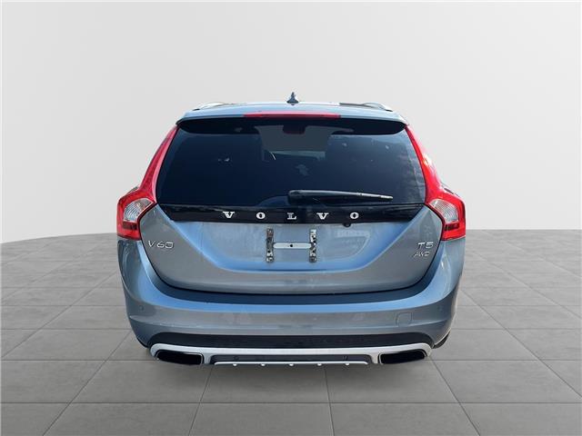 2016 Volvo V60 Cross Country T5 Premier