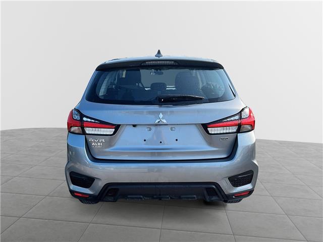 2024 Mitsubishi RVR ES