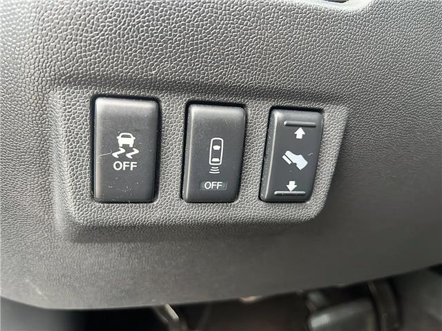 2014 Nissan Titan SV