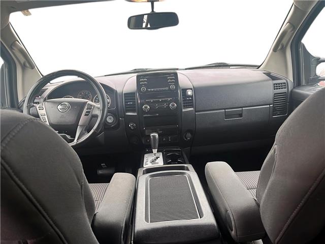 2014 Nissan Titan SV