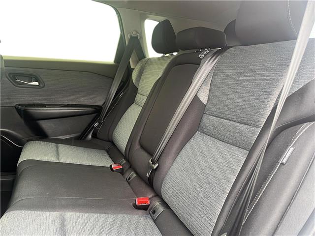 2023 Nissan Rogue SV Moonroof