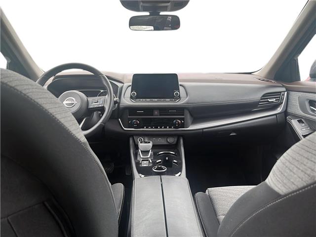 2023 Nissan Rogue SV Moonroof