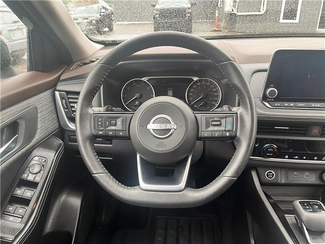 2023 Nissan Rogue SV Moonroof