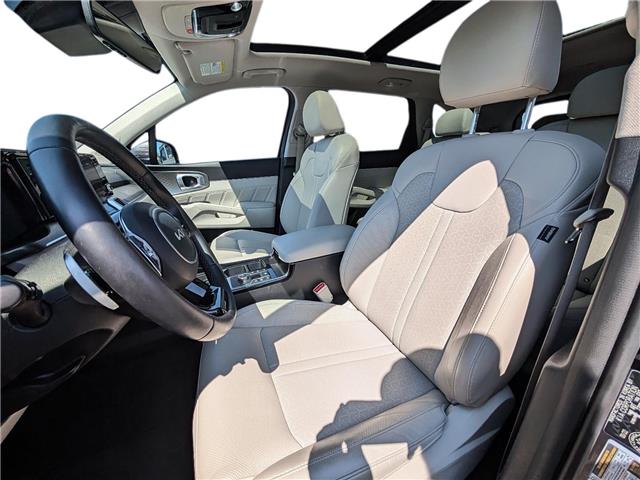 2022 Kia Sorento Plug-In Hybrid SX w/Grey Interior