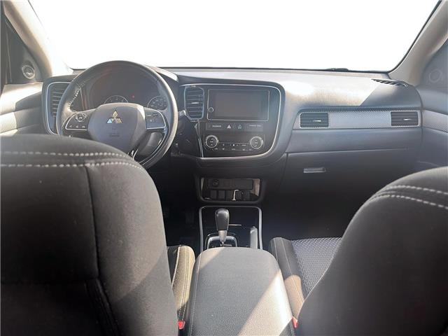 2018 Mitsubishi Outlander ES