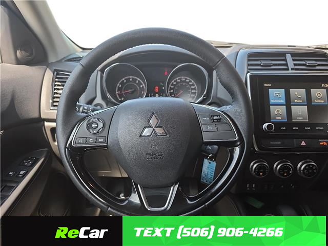 2023 Mitsubishi RVR SE