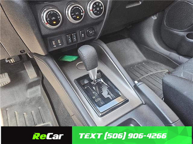 2023 Mitsubishi RVR SE
