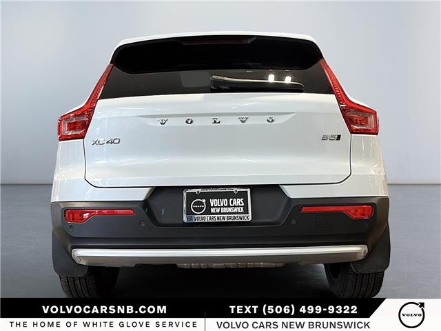 2024 Volvo XC40 B5 Plus Bright Theme