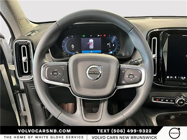 2024 Volvo XC40 B5 Plus Bright Theme