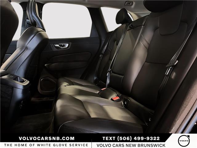 2024 Volvo XC60 B5 Core Dark Theme