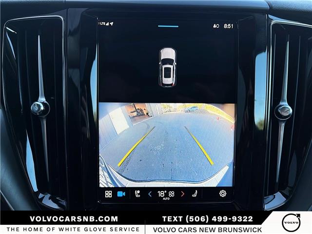 2024 Volvo XC60 B5 Core Dark Theme