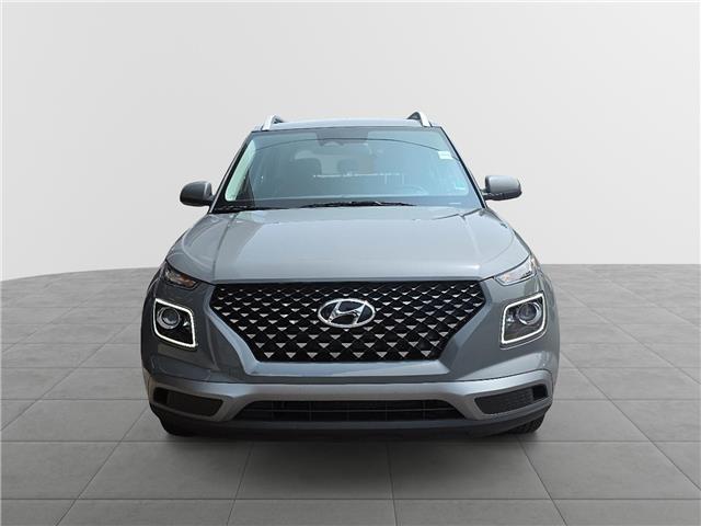 2023 Hyundai Venue Ultimate w/Black Interior (IVT)