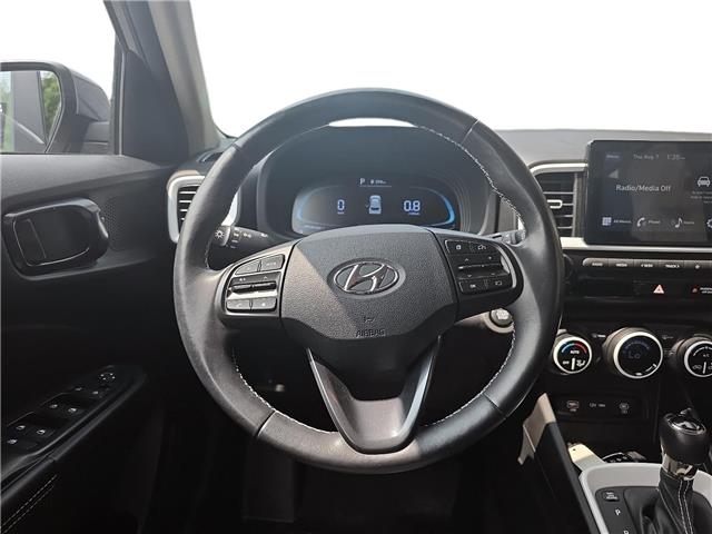 2023 Hyundai Venue Ultimate w/Black Interior (IVT)