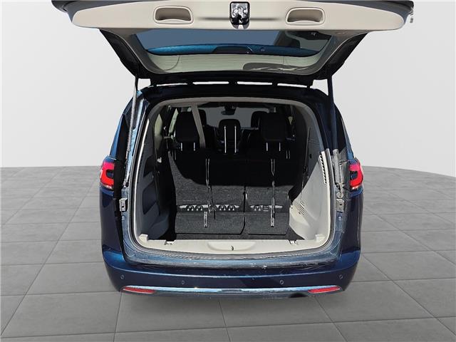2024 Chrysler Pacifica Touring-L